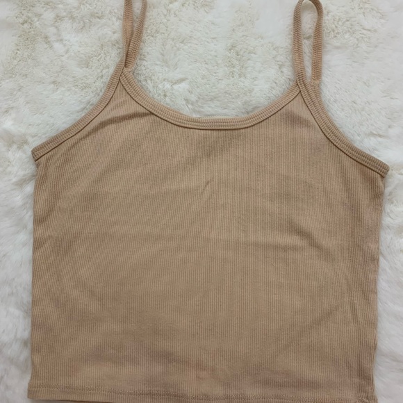 Bundle of 4 Tank Tops - Picture 6 of 11